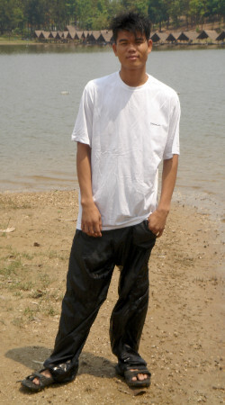 cotton shirt white long water pants lake